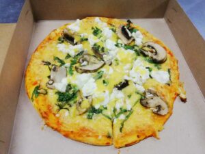 Packed meals in eco packaging - Mushroom and rocket pizza